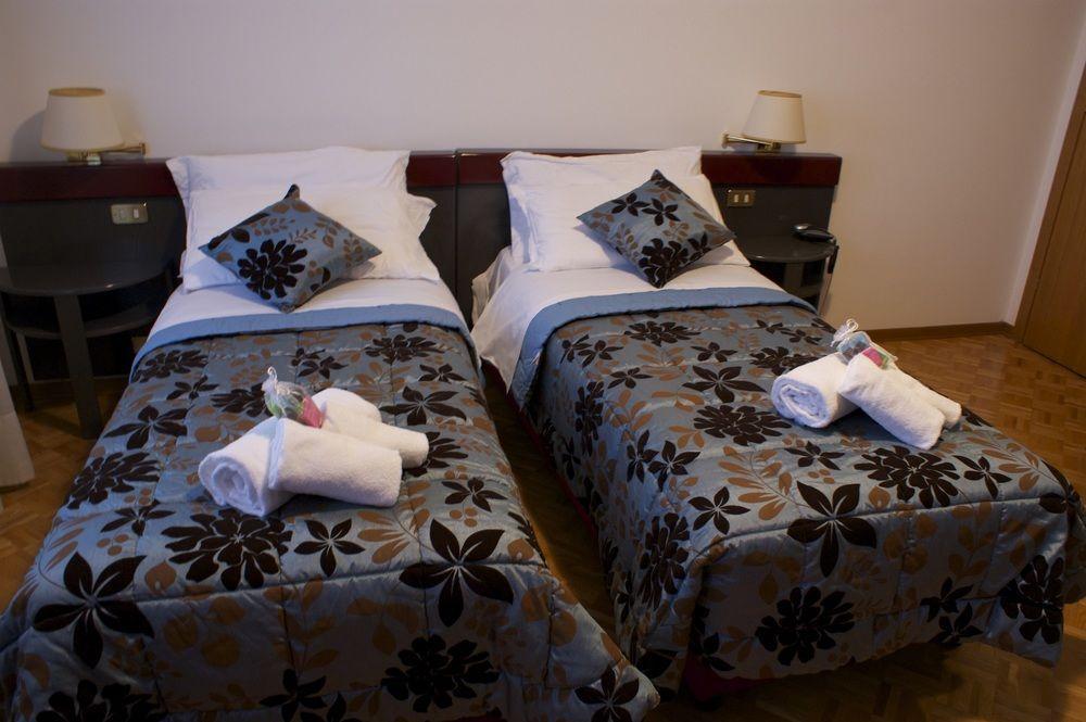 Hotel Pittini 게모나 델 프리울리 외부 사진